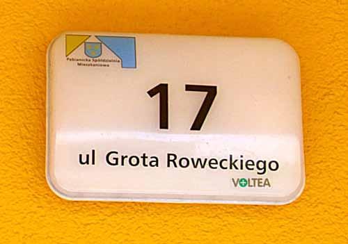 W tym roku nowe, oszczędne źródła światła pojawią się w kolejnych 65 budynkach wielorodzinnych. Docelowo Spółdzielnia oświetli LED ami 308 budynków mieszkalnych w Pabianicach.