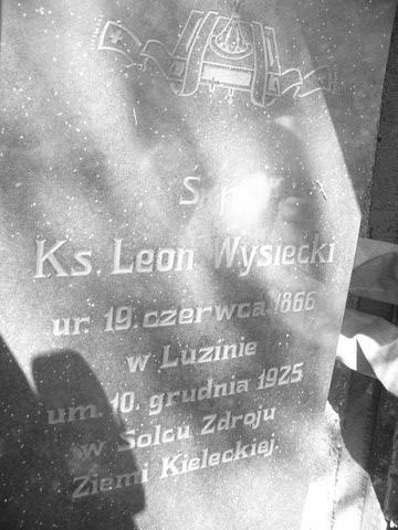 6 OCTOBER 30, 2011 An encounter in the Polish town of Wejherowo with Father Leon Wysiecki, the founder of our parish In the shade of the Cross I have competed well; I have finished the race; I have