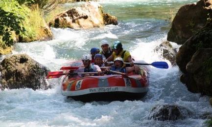 Dzień V 2.05.2017 Dzień wolny lub wycieczka jedna z dwóch wycieczek fakultatywnych: 1 Rafting rzeką Cetiną.