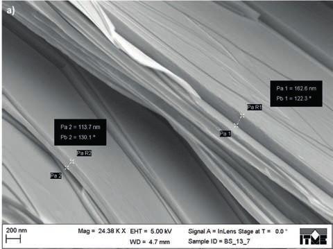 Wpływ składu chemicznego fazy ciekłej na własności niedomieszkowanych... Rys. 10. Widoczne bloki kwintetów o grubości: a) 113,7 nm i 162,6 nm, b) 112,9 nm, 145,3 nm i 185,6 nm. Fig. 10. Visible quintuple blocks with the following thickness: a) 113.