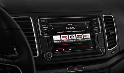 MULTIMEDIA Reference Style Style Advanced Navi system 7 : / Nawigacja satelitarna / 6,5-calowy kolorowy ekran dotykowy z czujnikiem zbliżeniowym, / Radio z CD/ MP3/ WMA, / Złącza USB, SD, Aux-in, / 8