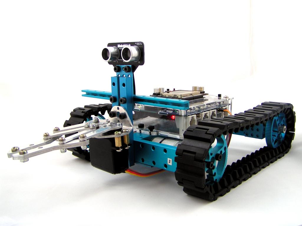 Będziesz budować roboty i programować je do wykonywania rozmaitych zadań, takich jak misja na Marsie, awaria w rafinerii, ewakuacja bazy i wiele innych.