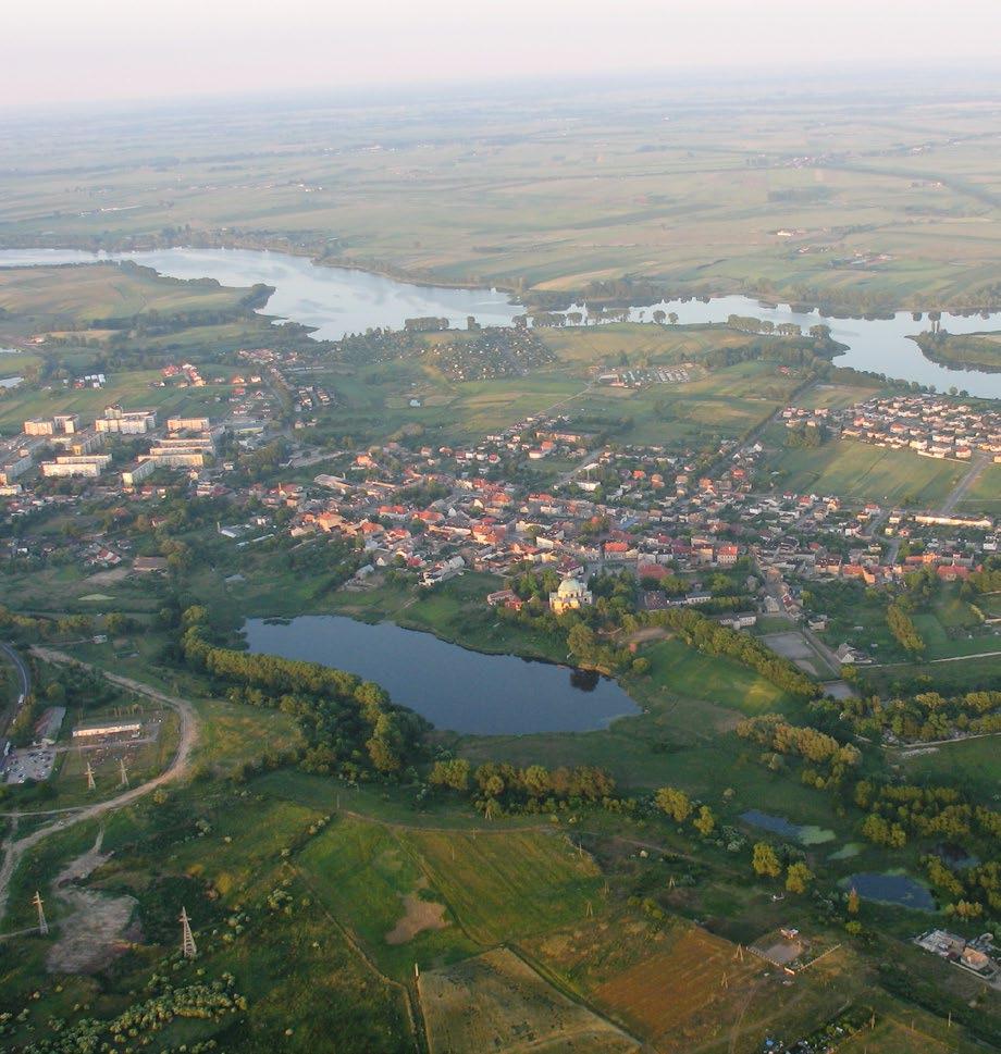 umiarkowanego, w większości w pasie