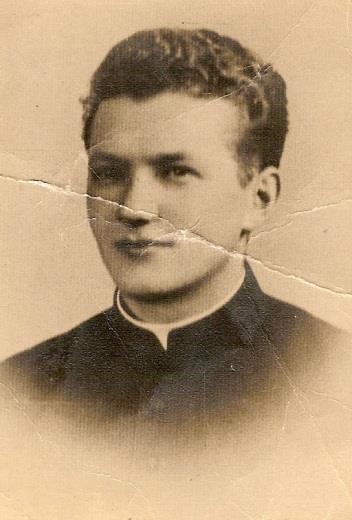 26 maja 2012 roku przyjął święcenia kapłańskie w Bazylice Archikatedralnej w Przemyślu z rąk arcybiskupa Józefa Michalika i został kapłanem archidiecezji przemyskiej. 10 czerwca 2012 roku, o godz.