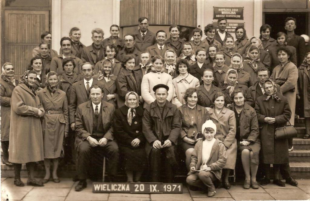 Monografia rzymskokatolickiej parafii Świętej Trójcy w Komarowie 59 Zdjęcie 20 Rok 1971, 20 września. Wieliczka.