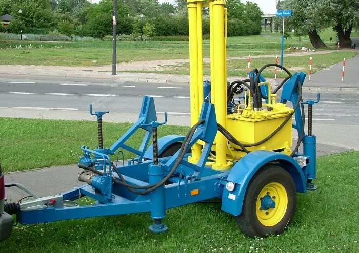 Samobieżny napęd hydrauliczny do sondy