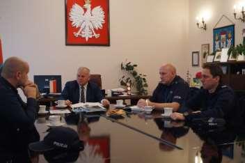 SPOTKANIE Z KOMENDANTEM KOMISARIATU POLICJI I DZIELNICOWYMI W SZPROTAWIE 6 listopada br.