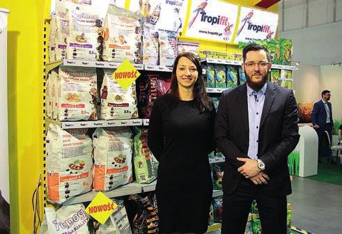 W ofercie Chihiros: systemy oświetleniowe LED z regulatorem natężenia światła, podstawki z oświetleniem LED do Wabi Kusa, jonizatory Chihiros DOCTOR, metalowe filtry, metalowe wloty i wyloty,