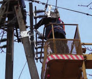 10 NPS NAPOWIETRZNY ROZŁĄCZNIK MODUŁOWY ŚREDNIEGO NAPIĘCIA Przegląd technologii Korzyści 01 Modułowa konstrukcja i wysokiej jakości materiały powodują bezpieczeństwo i łatwość instalacji 01