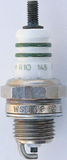 633 Pokrowiec na łańcuch dla pilarek profesjonalnych 418845-6 25 cm 952.100.143 38 45 cm 952.100.153 50 60 cm Walizka metalowa do pilarek.