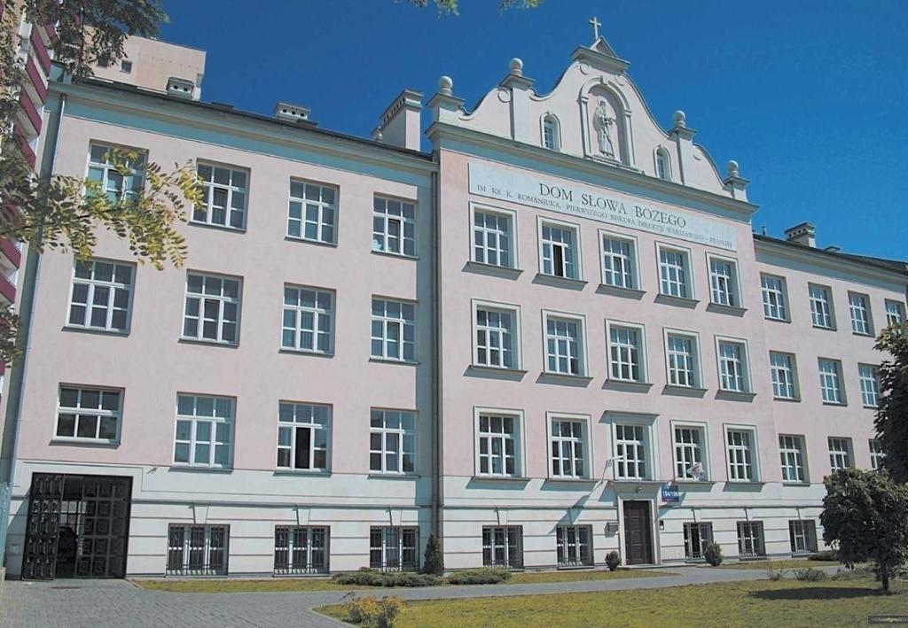 Od 1997 r. przy Ośrodku działa Środowisko Rodzin Adopcyjnych, a od 2011 r. również grupa wsparcia rodziców dzieci z FAS.