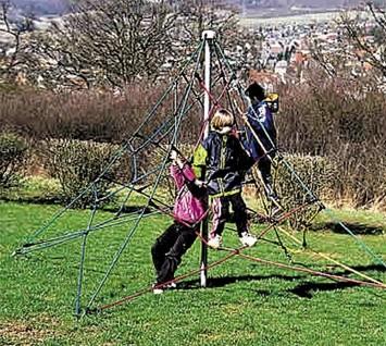 Piramida wspinaczkowa MINI 2,5m WYMIARY URZĄDZENIA Szerokość 5,80m