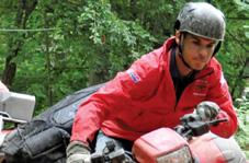 5-stopniowa 96 mm 121 kg Dane tehnizne CRF450R i CRF250R: 6,4 litra Dane tehnizne CRF450X i CRF250X: 7,2 litra (zawiera 1,5 litra rezerwy) Typ silnika Pojemność silnika Mo maks. Maks. mom. obrot.