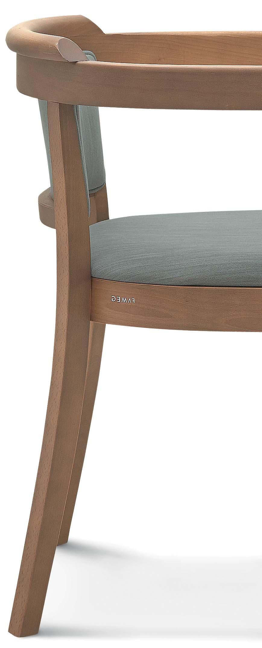 użytkowników. // Elegant armchair with ideal proportions. Classic, simple design.