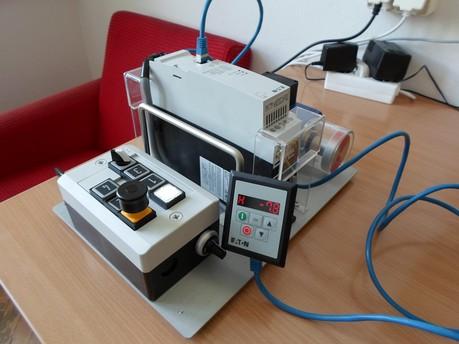 Modernizacja bazy laboratoryjnej (2014-2015): Zakup nowoczesnych przyrządów : Analizator parametrów sieci 3-faz.