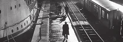 Muž z Londýna A londoni férfi / Francúzsko V Maďarsko V NemeckoV 2007 V 140 V franc./angl. so slov. tit. Náhoda Przypadek / Poľsko V 1981 V 113 V poľsky so slov. tit. Nebo nad Berlínom Der Himmel über Berlin / Nemecko V Francúzsko V 1987 V 122 V nem.
