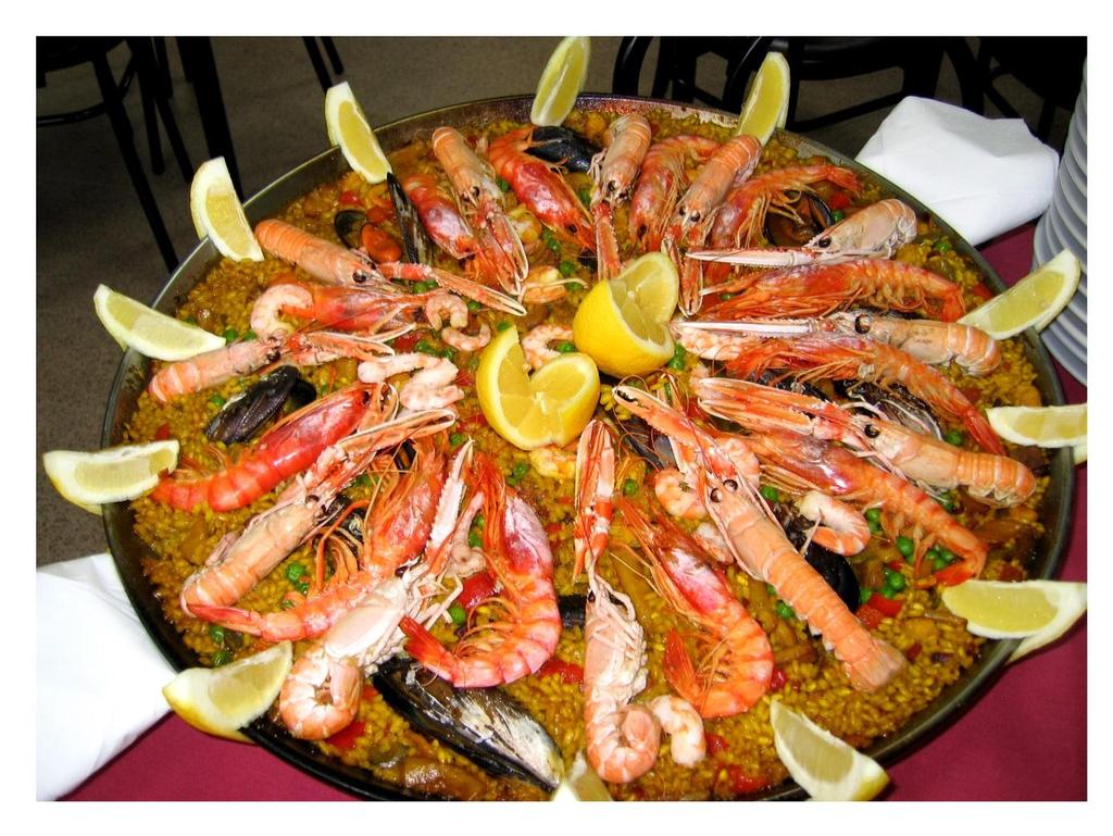 Paelle Spain Ingredients: 300 g rice arborio 200 g sausage chorizo 200 g shrimp 300 g mix seafood 1 red paprika 6 cloves of garlic 1