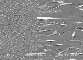 10-3 cm/s (zgłady poprzeczne); c, d) v = 2.78. 10-4 cm/s, v = 9.04. 10-5 cm/s (zgłady wzdłużne) Fig. 3.