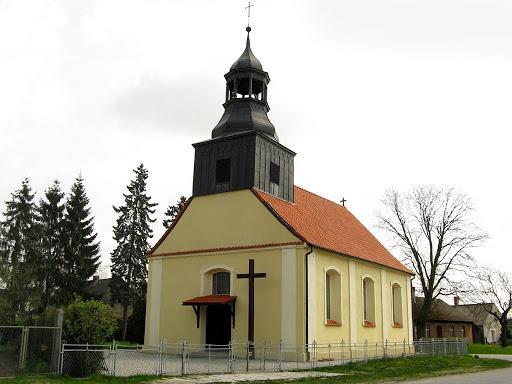 Załącznik nr 1 do programu opieki nad zabytkami Gminy Więcbork na lata 2016-2019 Kościół Ewangelicki obecnie parafialny rzymsko katolicki p.w. św. Maksymiliana Kolbe w Pęperzynie 1.
