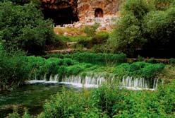 Najchętniej odwiedzany przez turystów rejon Izraela, ze względu na wielkie bogactwo dziedzictwa religijnego.