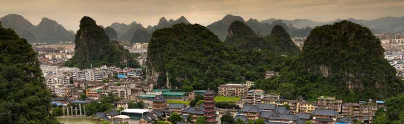 Chiny Lhasa Lijiang Dali Kunming Xi an Chengdu Guilin Makau Pekin Luoyang Longsheng Luzhi Kanton Hongkong Najbogatszy na rynku program zwiedzania Chin 14 obiektów na liście dziedzictwa UNESCO