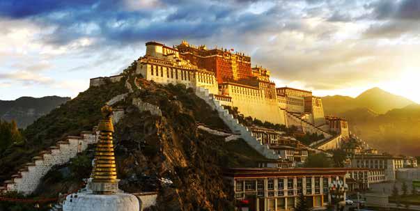 Chiny: Tybet jez.yamdrok jez.nam Mount Everest Shigatse Lhasa Sakya Tingri Tsetan Gyantse jez.yamdrok Mount Everest należą 27-metrowy posąg Buddy Majtrei oraz grobowiec czwartego panczenlamy.