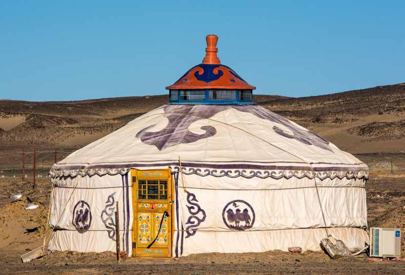 Mongolia w kraju Czyngis-chana 14 dni 1 dzień Wylot z Warszawy Spotkanie z pilotem i grupą na lotnisku Chopina w Warszawie. Przelot do Ułan Bator z przesiadką.