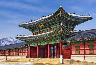 Zwiedzanie Pałacu Gyeongbok - 600-letniej rezydencji władców Korei. Wizyta w Muzeum Ludowym, w którym będzie można zapoznać się z historią i kulturą Korei.