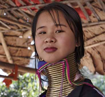 esza się z nowoczesną Tajlandią. Wizyta w świątyni Doi Suthep (1053 m 