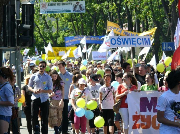 III CZUWANIE PRZED RDW III Czuwanie modlitewne przed Rejonowym Dniem Wspólnoty będzie 1 marca 2014 r. w kościele pw. św. Pawła Apostoła w Bielsku-Białej (os. Polskich Skrzydeł).