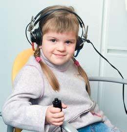 diagnoza audiologiczna zaraz po tym, gdy zwróci głowę w kierunku źródła dźwięku.