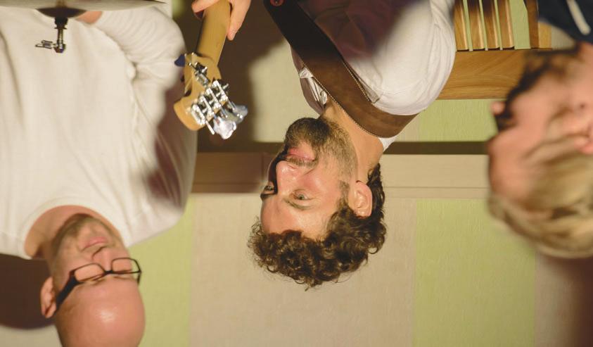 Nowoœci¹ by³ przyrodniczy charakter warsztatów, zgodnie z has³em tegorocznego festiwalu BytOFFsky Natura i kultura. Teatralny maraton rozpocz¹³ 26.09. monodram w wykonaniu Wiolety Komar.