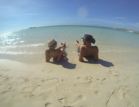 Rafa Coral Bay - Rajska lazurowa woda, przepiękne piaszczyste plaże i rafa, która