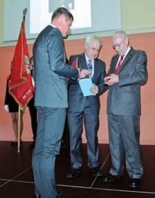 Kazimierz Idaszewski, Zarząd Oddziału Wrocławskiego SEP dofinansował utworzenie Galerii oraz wyróżnił Liceum Ogólnokształcące w Śremie medalem im.