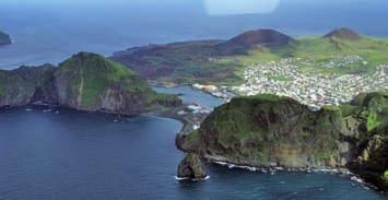 Wyprawa na Heimaey w archipelagu Vestmannaeyjar (Westmann Islands) Heimaey to największa, choć niemal miniaturowa (tylko ok. 4.