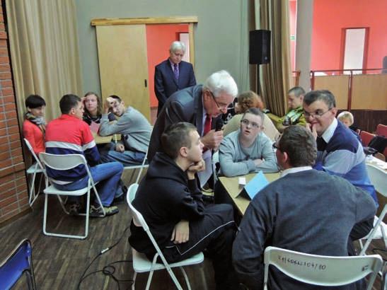 IX edycja turnieju Z prewencją na TY Tradycyjnie, jak co roku, Komenda Powiatowa Policji w Strzelinie zorganizowała już IX edycję turnieju prewencyjnego dla dzieci i młodzieży niepełnosprawnej pod