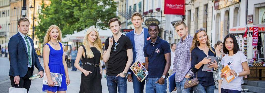 INFORMACJE PODSTAWOWE Poziom studiów studia pierwszego stopnia Tryb studiów stacjonarne i niestacjonarne (weekendowe) Czas trwania studiów 3 lata Uzyskany tytuł licencjat Język wykładowy polski +