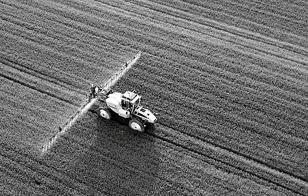 występują praktycznie odpady, ponieważ każdy z nich jest istotnym surowcem w dalszym procesie technologicznym [1].