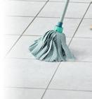 Mop Combi M ze stalowym drążkiem teleskopowym Zestaw Combi Clean M Set W skład zestawu wchodzą: Mop Combi micro duo M (33 cm) Wiadro Combi, 12 l Sito Combi Press Nr artykułu. 55356 0, 1 szt.