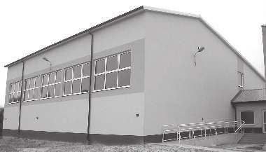 w Publicznej Szkole Podstawowej w Czarnocinie dokonano kompleksowej wymiany okien i drzwi zewnętrznych, co było możliwe dzięki pomocy finansowej pozyskanej z Ministerstwa Edukacji Narodowej i Sportu.