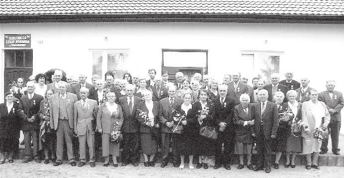 Kolejny jubileusz (2005) Leśnowolscy, Kazimiera i Stanisław Abramowiczowie, Genowefa i Lucjan Wierzgałowie, Zofia i Stefan Popielowie, Marianna i Stanisław Wesołowscy, Marianna i Piotr Wesołowscy,