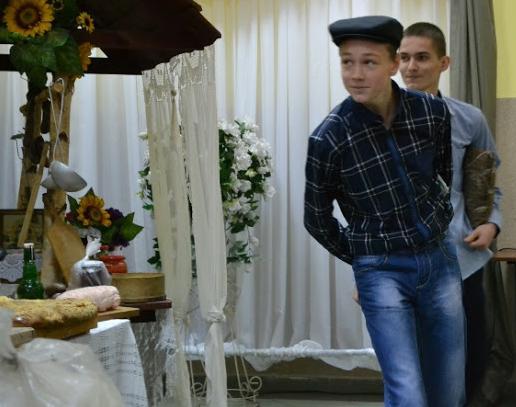 - Puk! Puk! - Kto tam? Prosiem, prosiem!