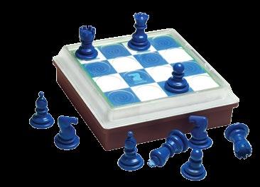 SZACHY SOLO Szachy solo to łamigłówka dla jednego gracza. Zawiera zestaw zróżnicowanych zadań logicznych w genialny sposób wykorzystujących zasady gry w szachy.