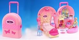 DOMEK DLA LALEK W WALIZCE + PAK 12 WYM 29,5X17,5X36 CM