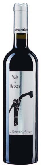 Cena 12,99 zł Esteva Tinto, Douro czerwone Odmiany: touriga franca, touriga nacional, tinta roriz i tinta barroca Sogrape jest największą firmą produkującą wino w Portugalii; ma swe winnice i