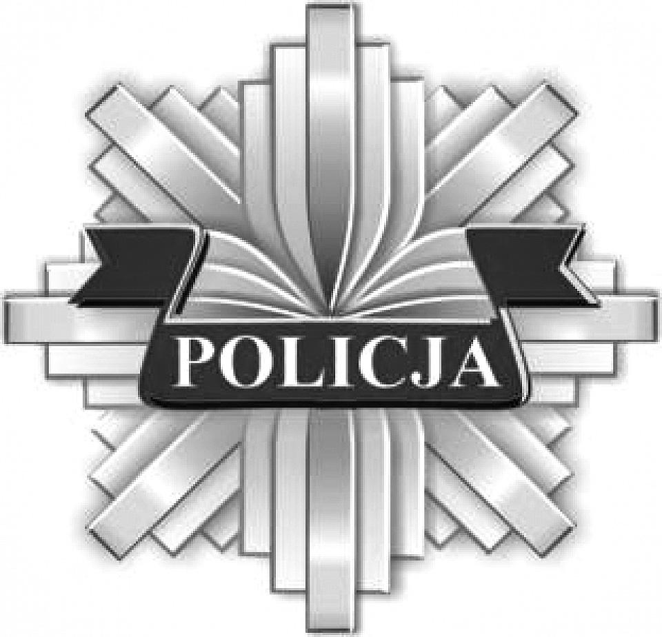 12 Gazeta Czyżewska Kronika Policyjna Daj się zauważyć załóż odblask OGŁ OSZENIE Policjanci apelują o używanie przez dzieci i dorosłych elementów odblaskowych, które poprawiają ich bezpieczeństwo, a
