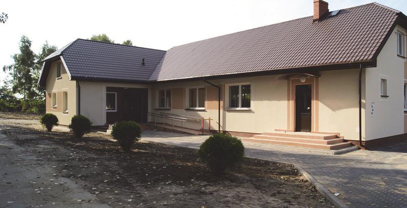 Uroczystość o godzinie 1000 rozpoczęła Pani Burmistrz witając w imieniu własnym i mieszkańców wszystkich przybyłych gości, wśród których był m.in. Wicemarszałek Województwa Podlaskiego Pan Mieczysław Baszko, Dyrektor Departamentu Rozwoju Obszarów Wiejskich Pani Elżbieta Filipowicz, ks.