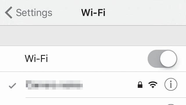 Jednakże w przypadku korzystania z funkcji Download pictures (Pobierz zdjęcia) lub zdalnego fotografowania należy przejść do połączenia Wi-Fi.