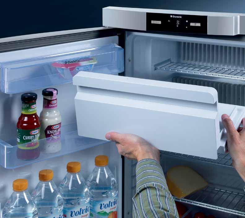40 Lodówki absorpcyjne jednodrzwiowe Opatentowany, wyjmowany zamrażalnik Dometic serii 8: LODÓWKI JEDNODRZWIOWE O POJEMNOŚCI DO 122 LITRÓW Wybierając do swojego pojazdu jednodrzwiową, średnią lodówkę