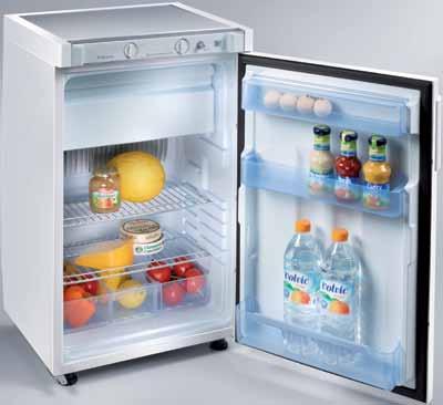 Model CombiCool RF 60 jest natomiast w stanie wydajnie korzystać aż z trzech różnych źródeł zasilania (12 V, 230 V, gaz).